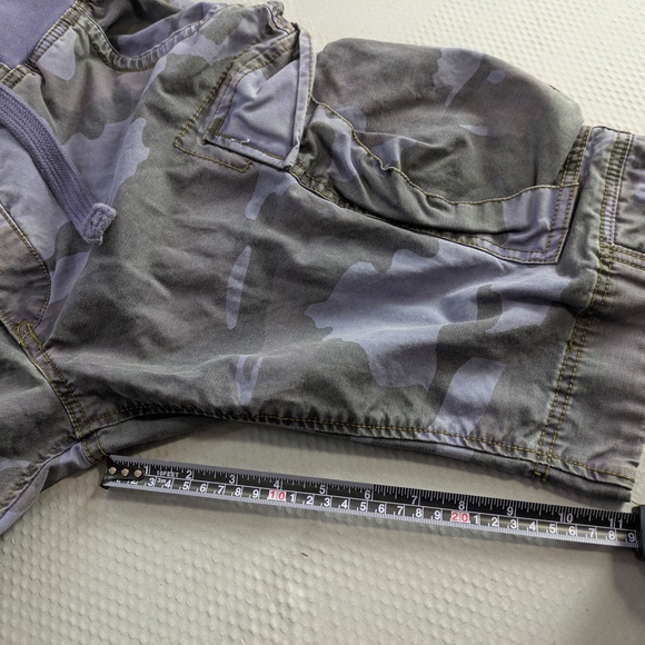 Sold - Picture 2 of 7